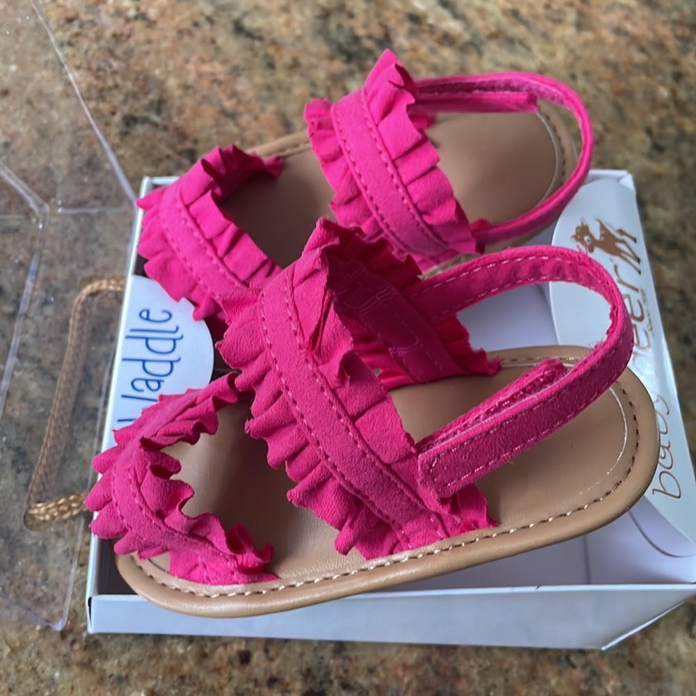 New Baby Deer Waddle fuchsia infant sandal.